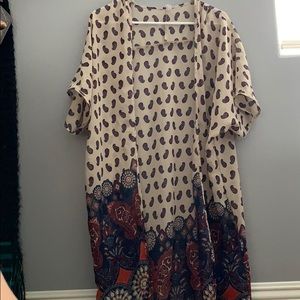 Live4Truth Floral Cover Up